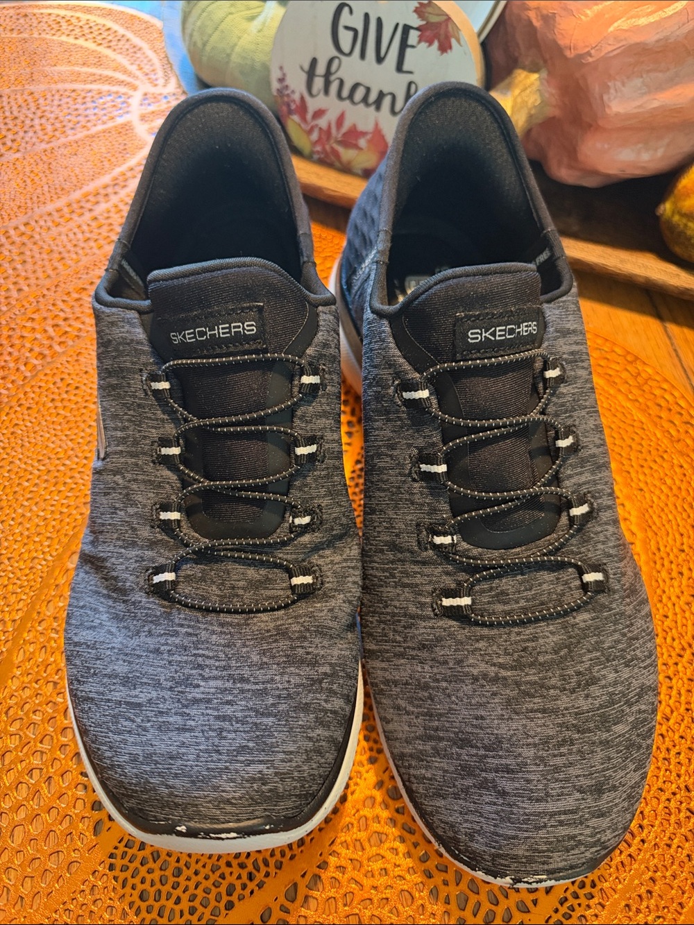 Skechers Women's Dazzling Haze Black White Slip In Shoes Size 8.5
